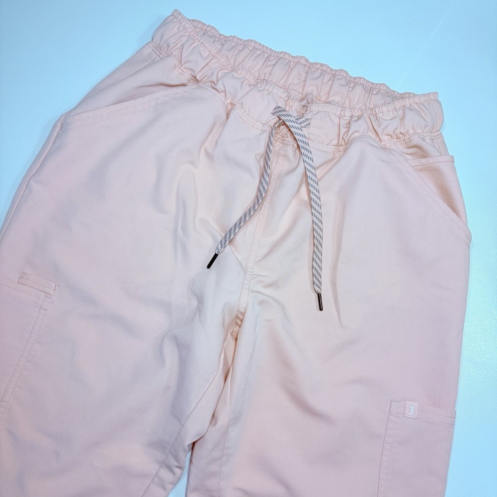 Jaanuu Women's Medium Petite Light Pink Cargo Jogger Scrub Pants